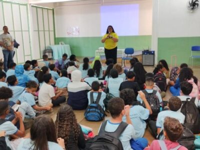 Governo inicia vacinação de 27 milhões de alunos em escolas