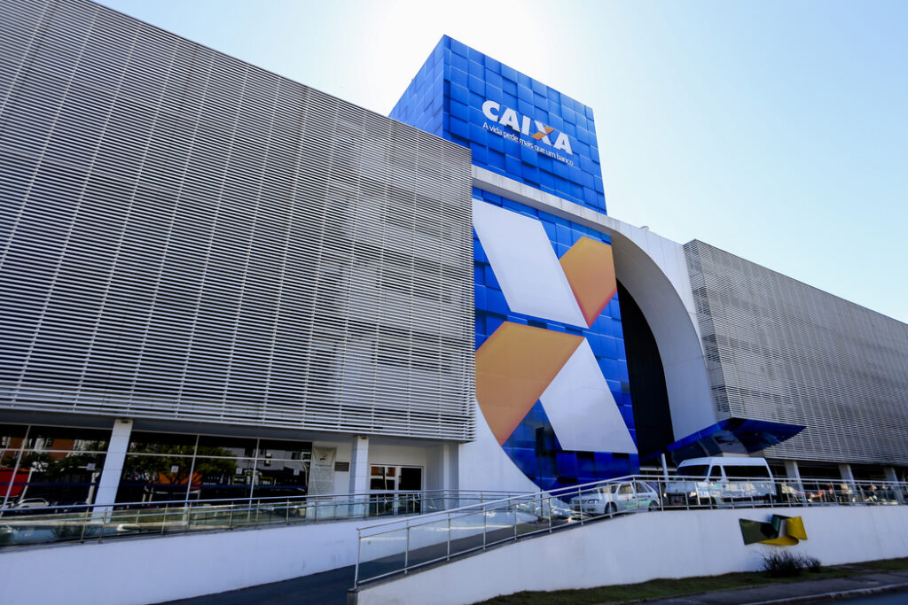Ouro, Selic e endividamento recorde impulsionam penhor na Caixa