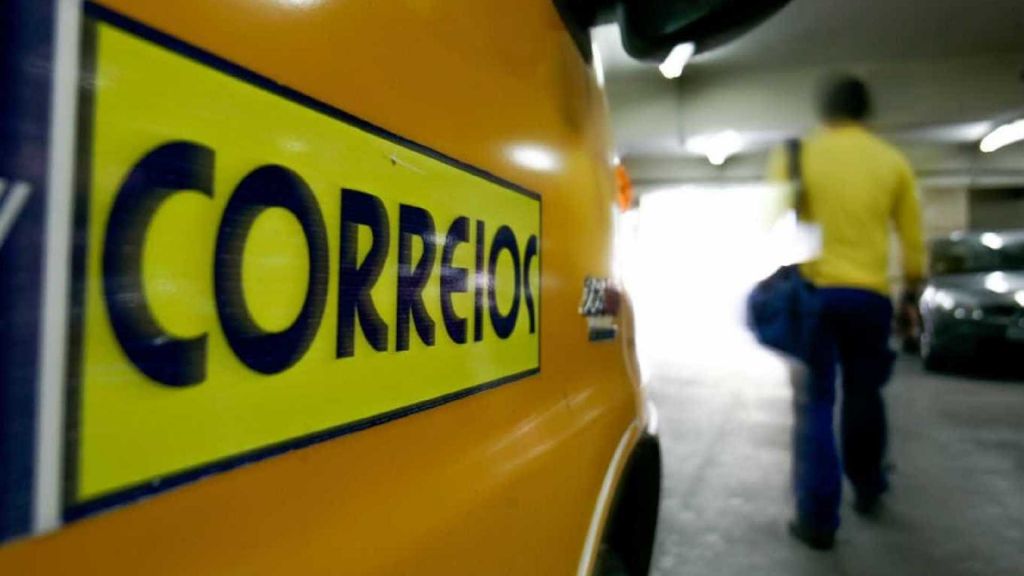 Durigan prevê déficit dos Correios de R$ 10 bilhões em 2026