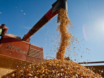 IGP-DI sobe 2,41% em abril puxado por agro e indústria