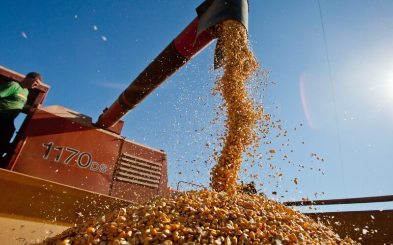 IGP-DI sobe 2,41% em abril puxado por agro e indústria