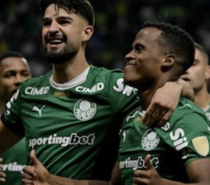 Palmeiras pode disparar antes da pausa e reviver roteiro de título em ano de Copa