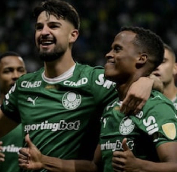Palmeiras pode disparar antes da pausa e reviver roteiro de título em ano de Copa