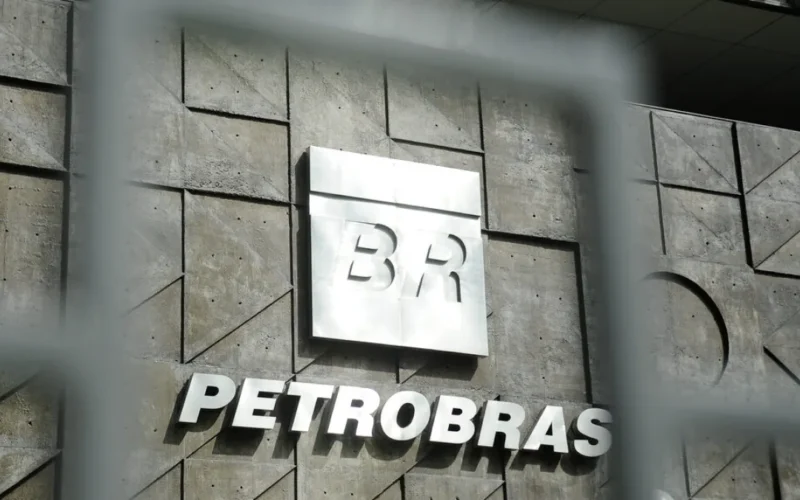 Petrobras atinge recorde com produção 14,4% maior no 2º tri de 2026