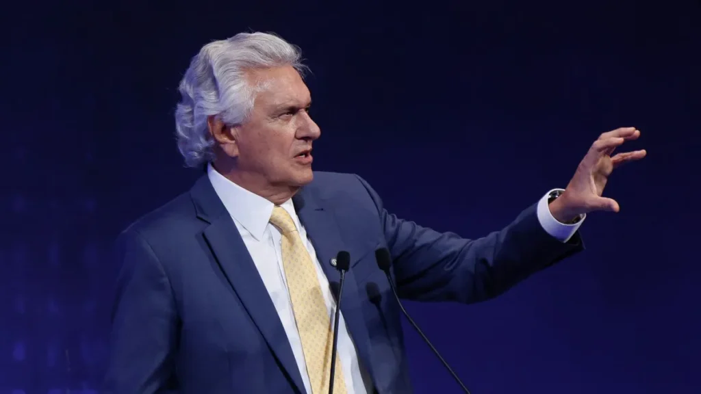 Caiado compara Lulinha a Flávio Bolsonaro: 'o rei protege o príncipe