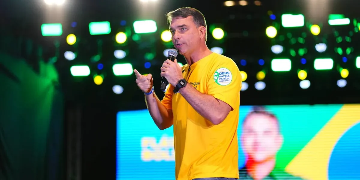 Flávio diz que aceitará resultado e vê TSE imparcial em 2026