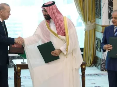 Arábia Saudita, Turquia e Paquistão fecham pacto de defesa mútua